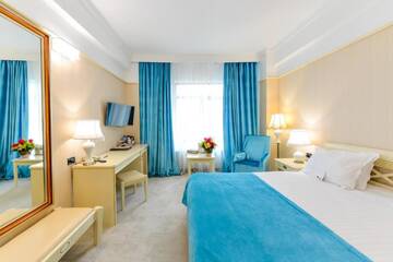 Фото номера Номер «Премиум» с кроватью размера «king-size» Отель Phoenicia Grand Hotel г. Бухарест 5