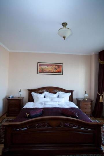 Фото номера Королевские апартаменты Отель Phoenicia Grand Hotel г. Бухарест 5