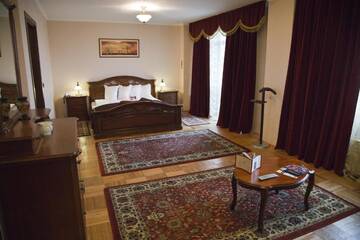 Фото номера Королевские апартаменты Отель Phoenicia Grand Hotel г. Бухарест 2