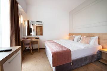 Фото номера Номер с кроватью размера «queen-size» Отель Best Western Stil Hotel г. Бухарест 4