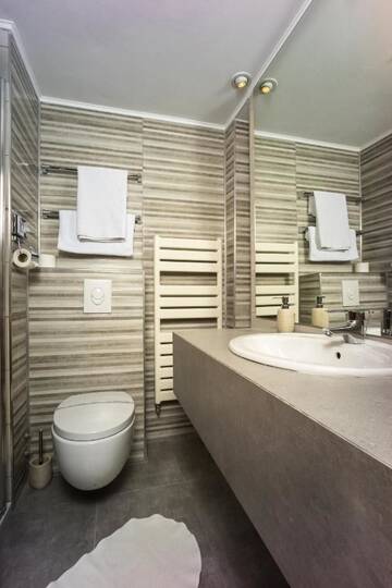 Фото номера Номер с кроватью размера «queen-size» Отель Best Western Stil Hotel г. Бухарест 6
