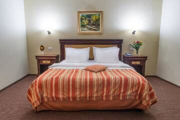 Фото номера Стандартный двухместный номер с 1 кроватью Отель Atrium Hotel Ateneu City Center г. Бухарест 8