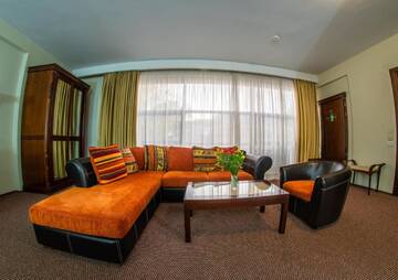 Фото номера Номер-студио Отель Atrium Hotel Ateneu City Center г. Бухарест 2