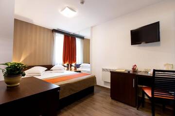 Фото номера Двухместный номер эконом-класса с 1 кроватью Отель Hotel Duke Armeneasca - Ex Tempo г. Бухарест 10