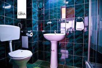 Фото номера Двухместный номер «Комфорт» с 1 кроватью Отель Lina Hotel г. Бухарест 7