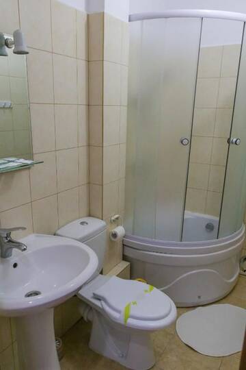Фото номера Стандартный двухместный номер с 1 кроватью Гостевой дом City Comfort Villa г. Бухарест 12