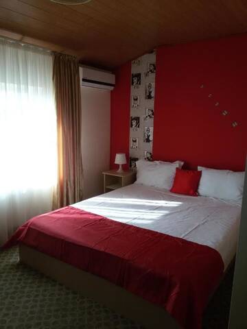 Фото номера Стандартный двухместный номер с 1 кроватью Гостевой дом City Comfort Villa г. Бухарест 2