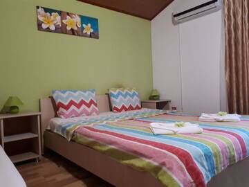 Фото номера Улучшенный трехместный номер Гостевой дом City Comfort Villa г. Бухарест 4