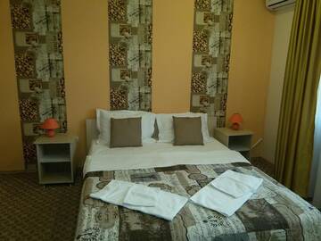 Фото номера Улучшенный двухместный номер с 1 кроватью Гостевой дом City Comfort Villa г. Бухарест 7
