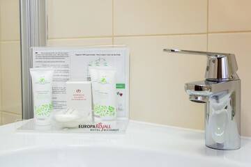 Фото номера Стандартный двухместный номер с 2 отдельными кроватями Отель Europa Royale Bucharest г. Бухарест 8
