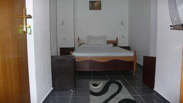 Фото номера Трехместный номер Отель Hotel Uranus г. Бухарест 5