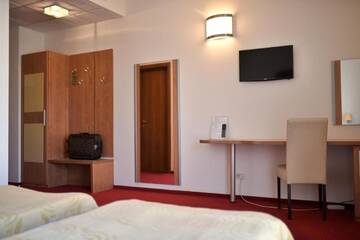 Фото номера Одноместный номер Отель Euro Hotels Gara de Nord (Polizu) г. Бухарест 4