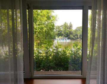 Фото номера Люкс с видом на озеро Отель Hotel Herastrau г. Бухарест 4