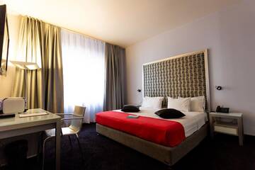 Фото номера Люкс Отель Hotel Central by Zeus International г. Бухарест 5
