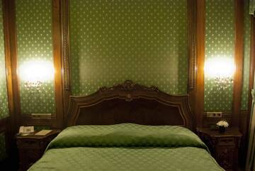 Фото номера Inner Garden Room Отель Hotel Casa Capsa г. Бухарест 4