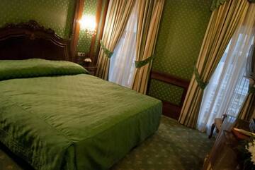 Фото номера Inner Garden Room Отель Hotel Casa Capsa г. Бухарест 7