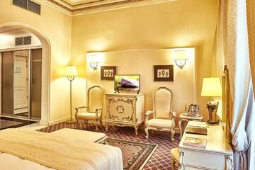 Фото номера Двухместный номер Делюкс с 1 кроватью Отель Grand Hotel Continental г. Бухарест 5