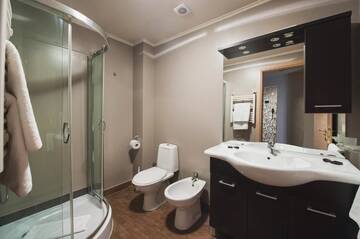Фото номера Стандартные апартаменты Отель Hotel Hemingway Residence г. Бухарест 11
