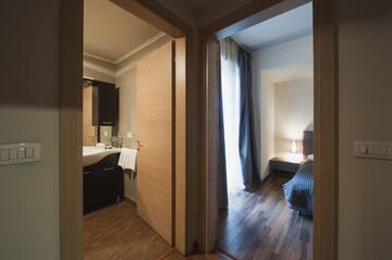 Фото номера Стандартные апартаменты Отель Hotel Hemingway Residence г. Бухарест 17