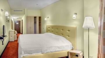 Фото номера Стандартный двухместный номер с 1 кроватью Отель Capitol Hotel г. Бухарест 6