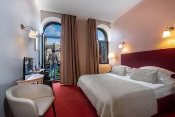 Фотографии Отель Capitol Hotel г. Бухарест (Румыния) №2 Фото Отель Capitol Hotel г. Бухарест 2
