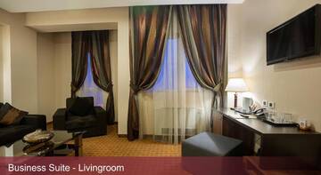 Фото номера Апартаменты Делюкс Отель INTER BUSINESS Bucharest г. Бухарест 3