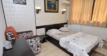 Фото номера Одноместный номер с ванной комнатой Отель Hotel Taco г. Бухарест 3