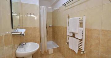Фото номера Одноместный номер с ванной комнатой Отель Hotel Taco г. Бухарест 4