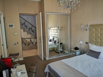 Фото номера Стандартный двухместный номер с 1 кроватью Отель Hotel Boutique Vila Arte г. Бухарест 8