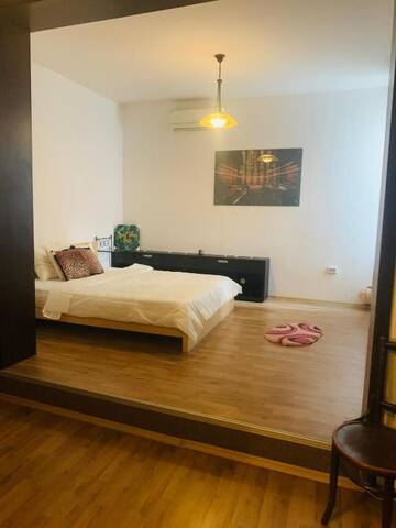 Фото номера Двухместный номер Делюкс с 1 кроватью Отель Happy Accomodation г. Бухарест 15